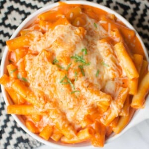 Dump and Start Instant Pot Creamy Ziti is saucy, cheesy and delicious. 20 minutes is all you need to make this creamy red sauce and pasta dish!