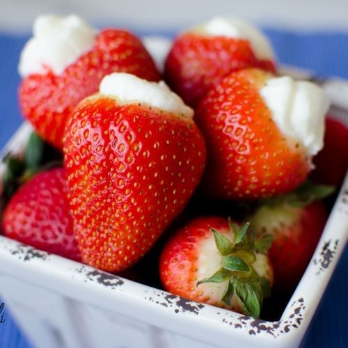 Strawberries 'n Cream are fresh strawberries filled with vanilla whipped cream frosting. This is a delicious, fresh and easy dessert.