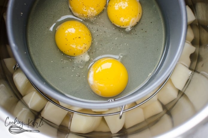 eggs and potatoes cook at the same time in the Instant Pot.
