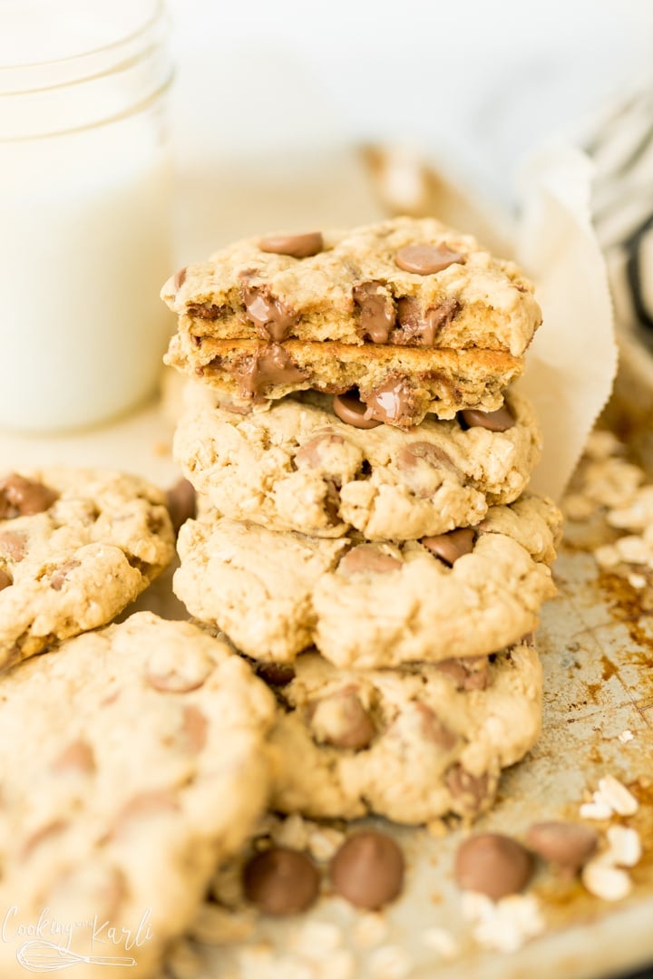 the best oatmeal chocolate chip cookie recipe- final shot