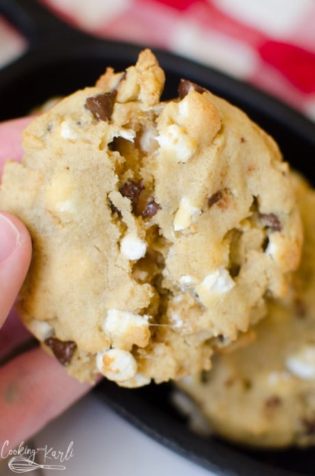 s'mores cookies are easy, soft and chewy.