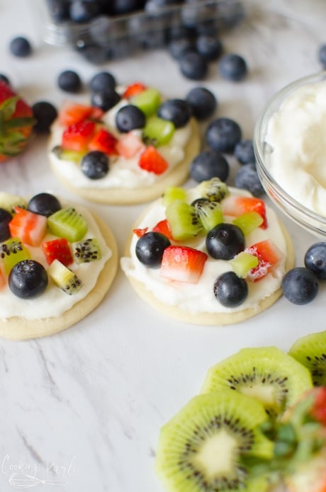 easy, individual fruit pizzas are great to serve at showers or parties.