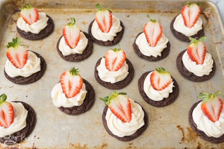 chocolate strawberry cheesecake cookies