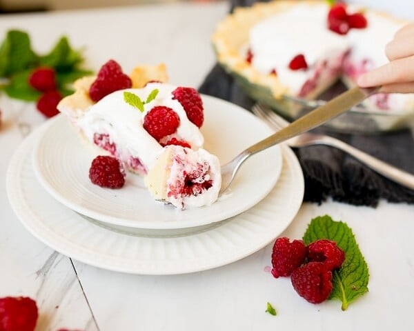 raspberries and cream pie