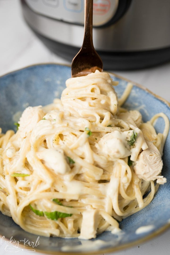 Instant-Pot-chicken-alfredo-cooking with karli