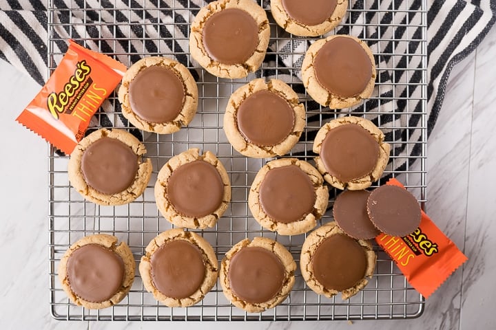 peanut butter cookies with Reeses cups