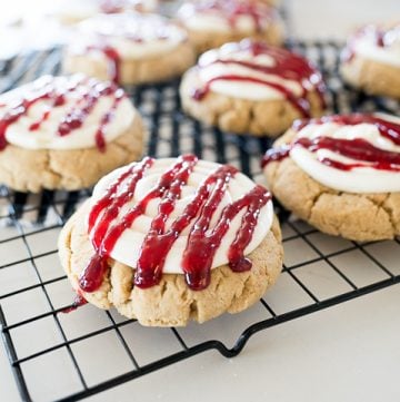 Copycat Recipe for Raspberry Cheesecake cookie