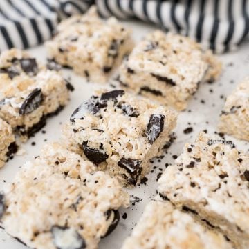 Cookies and cream Rice Krispie treats cut into squares