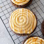 chocolate cookie with caramel cheesecake topping