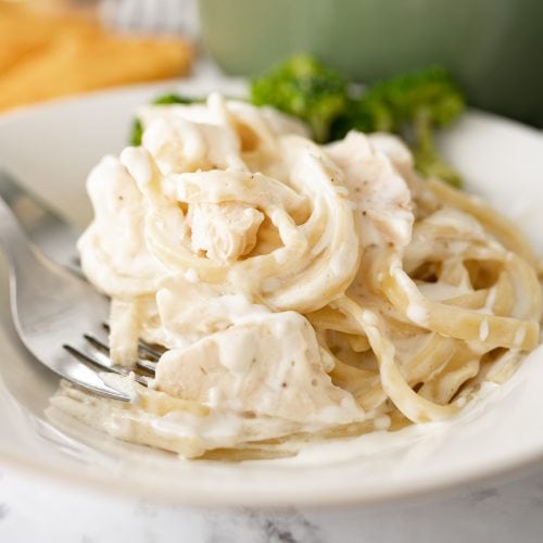 Can I Eat Alfredo Sauce While Pregnant? 