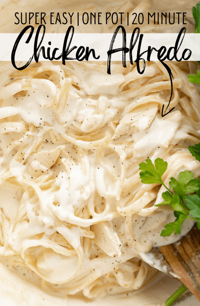 pin image for chicken Alfredo with text overlay.