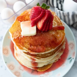 strawberry pancake syrup on pancakes