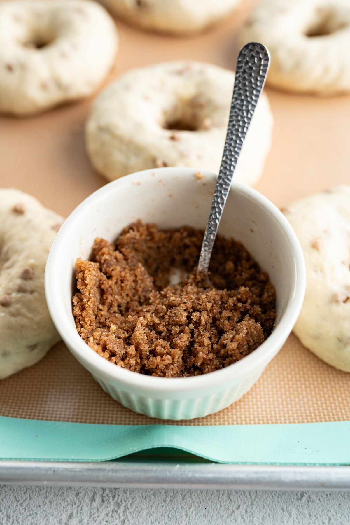 Cinnamon crunch topping for bagels. 