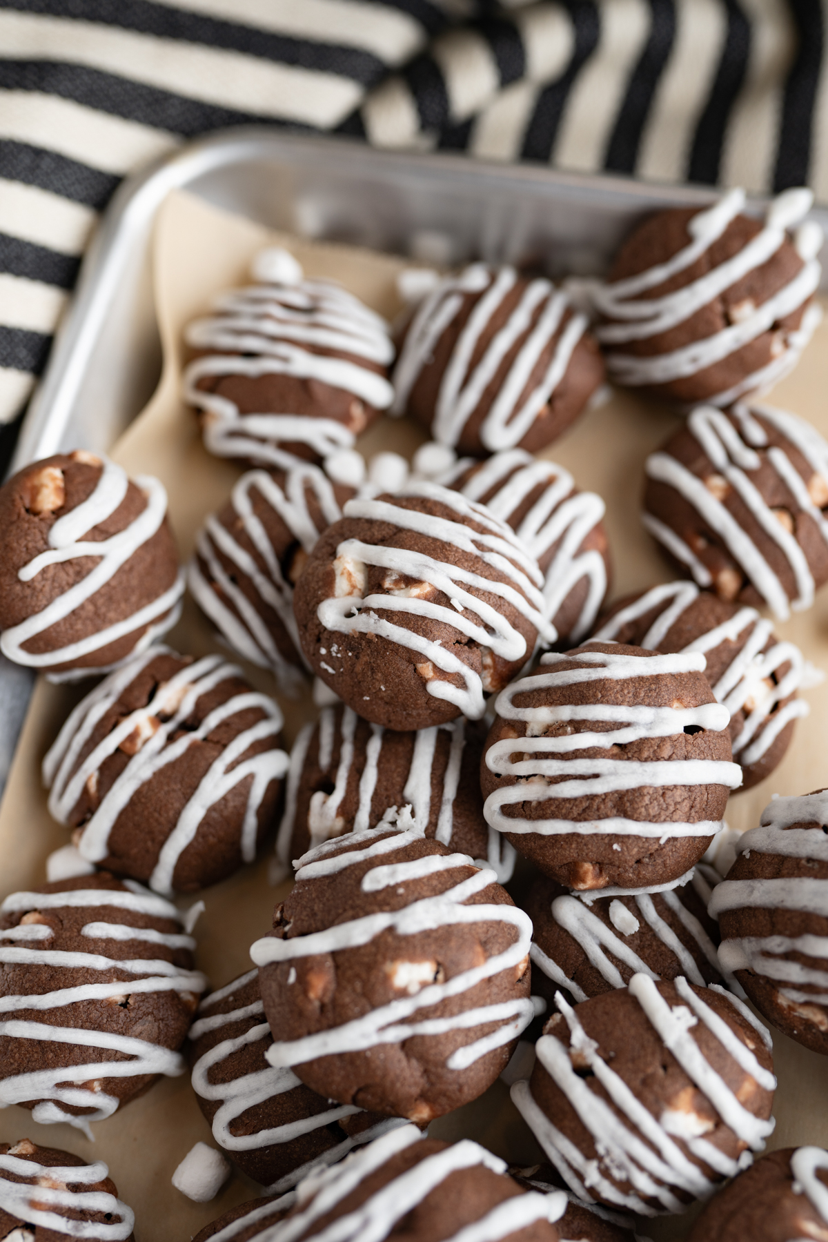 Close up of a pile of hot cocoa meltaway cookies. 
